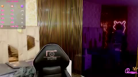 andrea_tay1 online show from June 15, 11:43 am