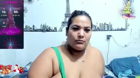 Snapshot of andreabigboobs_ chatting on December 7, 8:00 am andreabigboobs_ online show from December 7, 8:00 am
