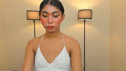 THEA SMITH online show from October 12, 6:27 am