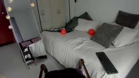 Snapshot of andreawine89 chatting on October 22, 9:42 pm Andrea see you soon 20 january 300 pm GMT 5 online show from October 22, 9:42 pm