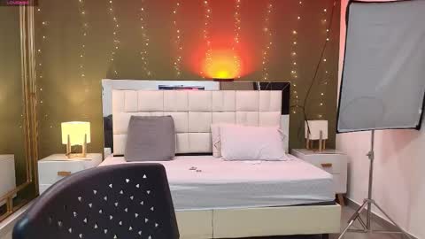 andrerouse_20 online show from September 12, 3:07 am