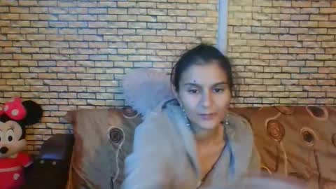 andr33a online show from November 17, 9:37 pm