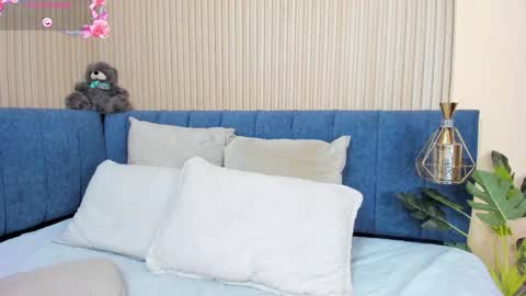 Snapshot of angel__ponce chatting on October 18, 8:32 pm angel__ponce online show from October 18, 8:32 pm