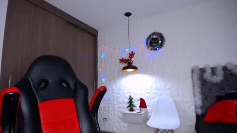Angel online show from December 23, 8:25 pm