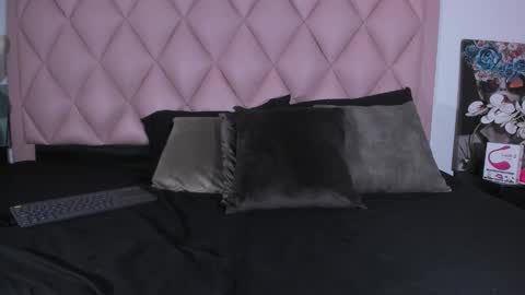 Angel  online show from January 4, 5:05 am