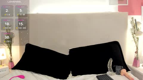 angel_velvet_ online show from December 13, 7:53 pm