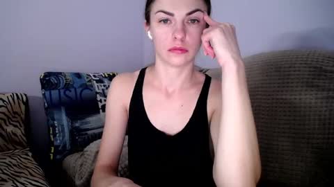 Zoe online show from December 8, 1:25 pm