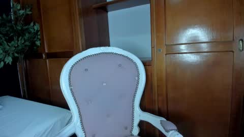 angela_boobies online show from September 18, 5:11 pm