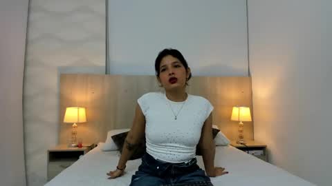 Angela Calderon online show from January 10, 2:25 am