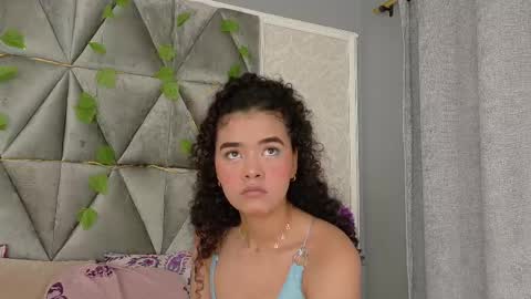 Snapshot of angela_lovee1 chatting on February 24, 11:52 am Angela online show from February 24, 11:52 am