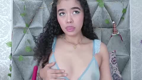 Snapshot of angela_lovee1 chatting on March 1, 12:45 pm Angela online show from March 1, 12:45 pm
