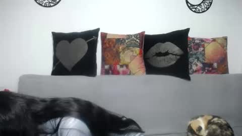 Snapshot of angela_mis chatting on March 7, 3:19 am Angela online show from March 7, 3:19 am