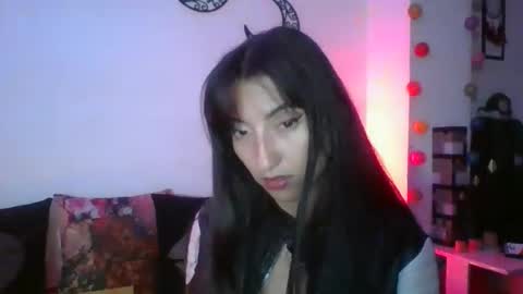 Snapshot of angela_mis chatting on December 29, 3:33 am Angela online show from December 29, 3:33 am