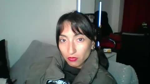 Snapshot of angela_mis chatting on February 26, 3:57 am Angela online show from February 26, 3:57 am