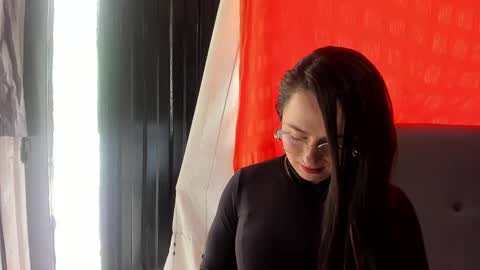 Snapshot of angela_nix chatting on October 29, 3:47 pm angela_nix online show from October 29, 3:47 pm