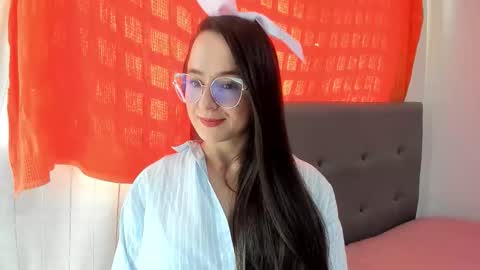 Snapshot of angela_nix chatting on October 22, 3:17 pm angela_nix online show from October 22, 3:17 pm
