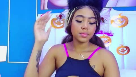 Snapshot of angela_robert chatting on October 27, 5:03 am Angela Roberts online show from October 27, 5:03 am