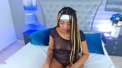 Angela Roberts online show from November 28, 9:29 pm