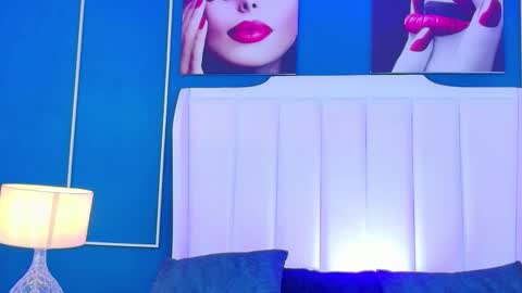 Snapshot of angela_robert chatting on October 21, 5:00 am Angela Roberts online show from October 21, 5:00 am