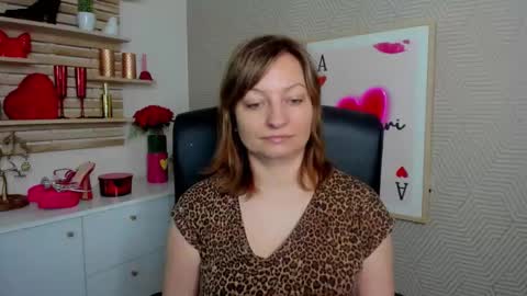 Angela online show from April 10, 7:03 am