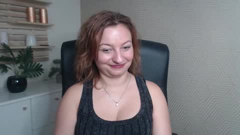 Snapshot of angela_samt chatting on October 31, 7:45 am Angela online show from October 31, 7:45 am