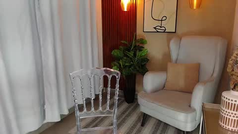 Angela online show from December 17, 6:42 pm