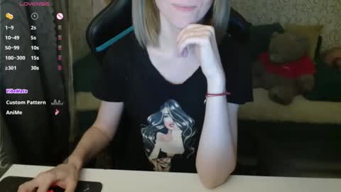 Snapshot of angelcute32 chatting on October 15, 2:52 pm AngelCute32 online show from October 15, 2:52 pm