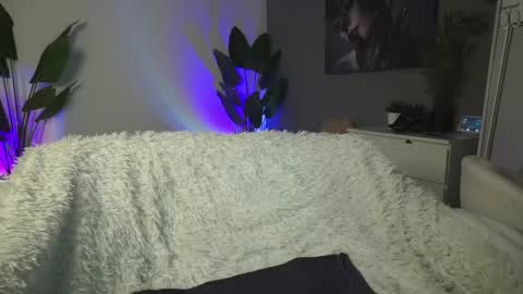 Snapshot of angeleyesblue25 chatting on February 18, 5:55 pm annita online show from February 18, 5:55 pm