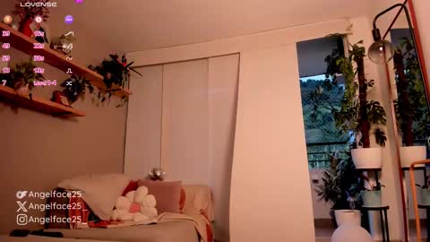 . online show from October 14, 10:34 pm