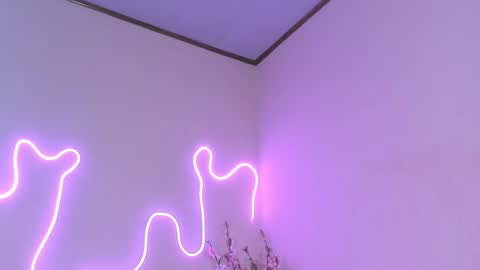 Carolina online show from January 25, 1:10 am