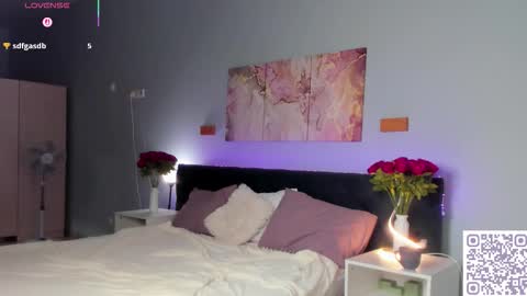 Emma online show from December 5, 2:22 am