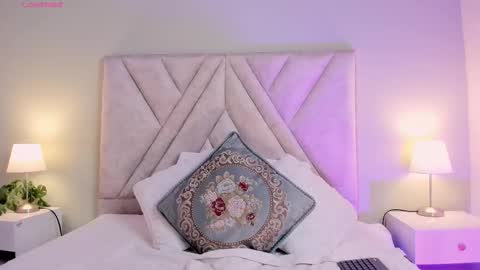 Snapshot of angelica_cross chatting on September 17, 8:40 pm Angelica Cross online show from September 17, 8:40 pm