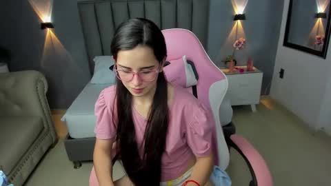 Snapshot of angelica_dymond chatting on January 9, 7:08 pm A N G E L I C A online show from January 9, 7:08 pm