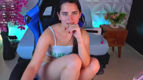 Snapshot of angelica_dymond chatting on October 10, 12:43 pm A N G E L I C A online show from October 10, 12:43 pm