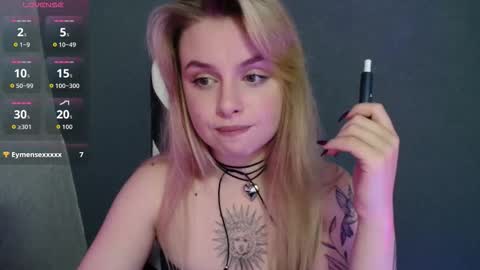 Snapshot of angelicablanch chatting on October 2, 9:09 pm angelicablanch online show from October 2, 9:09 pm