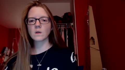 Snapshot of angelicangel3 chatting on October 6, 6:30 am AngelicAngel online show from October 6, 6:30 am