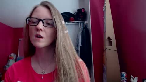 Snapshot of angelicangel3 chatting on February 14, 11:42 pm AngelicAngel online show from February 14, 11:42 pm