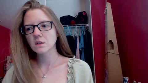 Snapshot of angelicangel3 chatting on January 1, 7:21 pm AngelicAngel online show from January 1, 7:21 pm