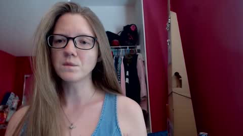 Snapshot of angelicangel3 chatting on October 31, 7:40 pm AngelicAngel online show from October 31, 7:40 pm