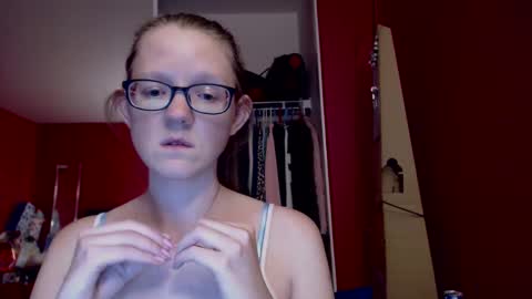 Snapshot of angelicangel3 chatting on October 7, 6:40 am AngelicAngel online show from October 7, 6:40 am