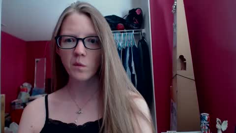 Snapshot of angelicangel3 chatting on February 26, 9:07 pm AngelicAngel online show from February 26, 9:07 pm