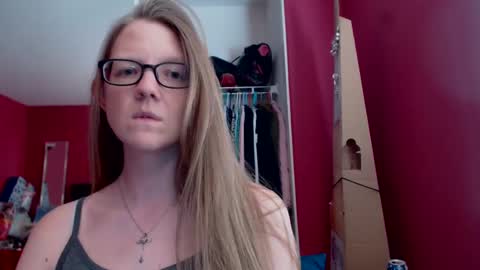 Snapshot of angelicangel3 chatting on September 17, 9:24 pm AngelicAngel online show from September 17, 9:24 pm