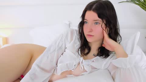 Snapshot of angelicmoon chatting on October 26, 2:40 am Angelic online show from October 26, 2:40 am