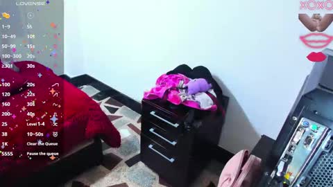 angelie online show from October 15, 8:06 am