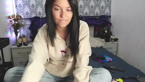 Snapshot of angelika_rouge chatting on October 11, 11:04 am Angelika Rouge online show from October 11, 11:04 am