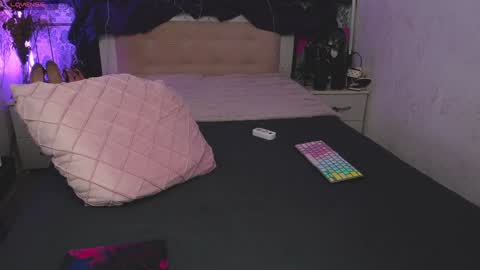 Snapshot of angelika_rouge chatting on September 20, 5:33 pm Angelika Rouge online show from September 20, 5:33 pm