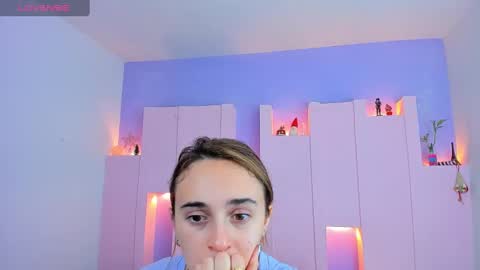 Snapshot of angelikarose1 chatting on January 4, 1:21 am Angelika Rose online show from January 4, 1:21 am