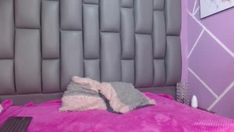 Snapshot of angelina_ny chatting on October 4, 2:11 pm ANGELINA online show from October 4, 2:11 pm