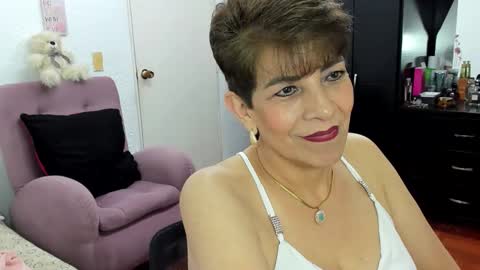 Snapshot of angelina_stone_65 chatting on October 19, 12:56 am Angelina online show from October 19, 12:56 am