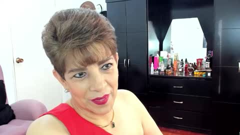 Snapshot of angelina_stone_65 chatting on October 20, 12:30 pm Angelina online show from October 20, 12:30 pm